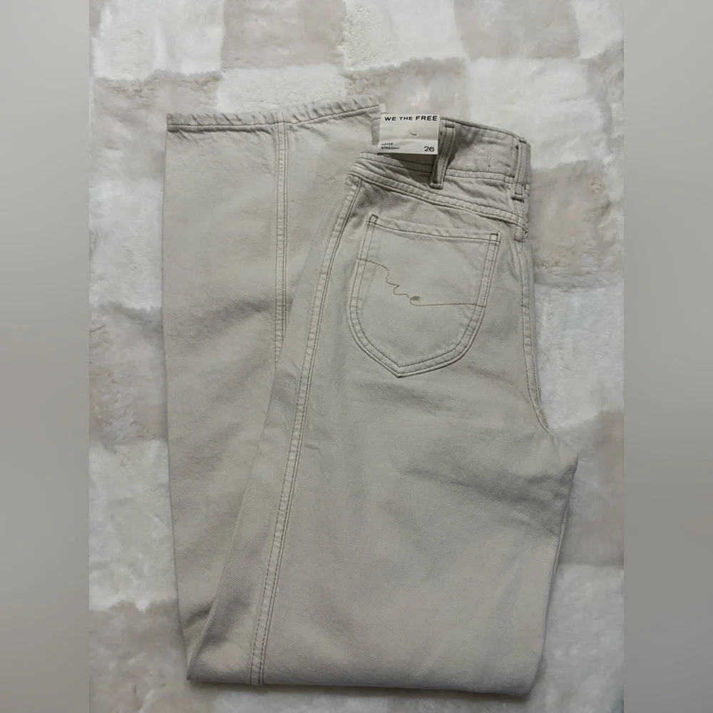 Free People WE THE FREE straight leg jeans NWOT - Picture 5 of 8